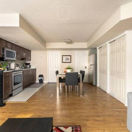 Self Check-In Spacious Apartment With Full Kitchen Ottawa Exteriör bild