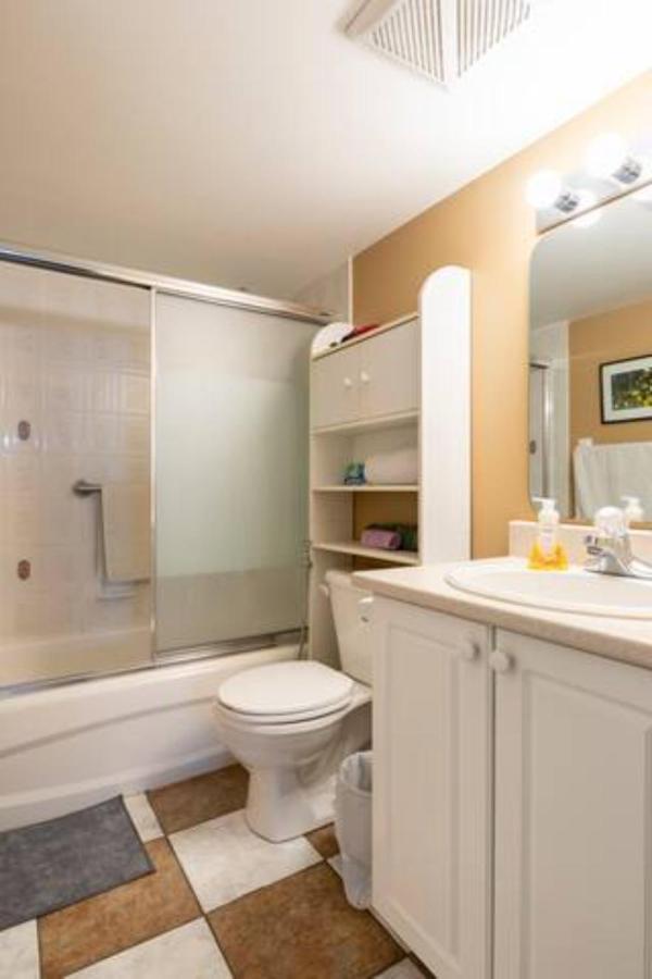 Self Check-In Spacious Apartment With Full Kitchen Ottawa Exteriör bild