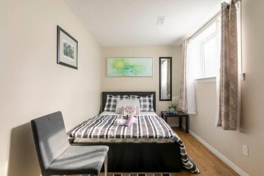 Self Check-In Spacious Apartment With Full Kitchen Ottawa Exteriör bild