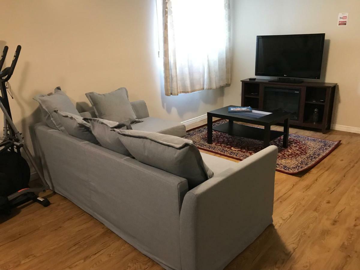 Self Check-In Spacious Apartment With Full Kitchen Ottawa Exteriör bild
