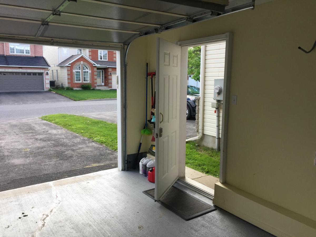 Self Check-In Spacious Apartment With Full Kitchen Ottawa Exteriör bild